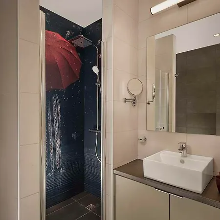 Radisson Red Hotel